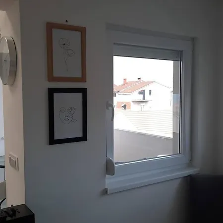 - 2 Bedroom With Sea View ザダル