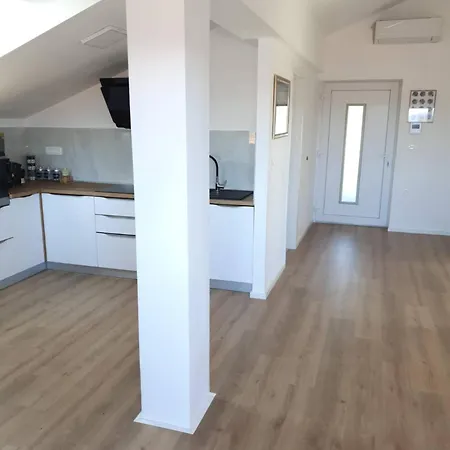 - 2 Bedroom With Sea View * Zadar