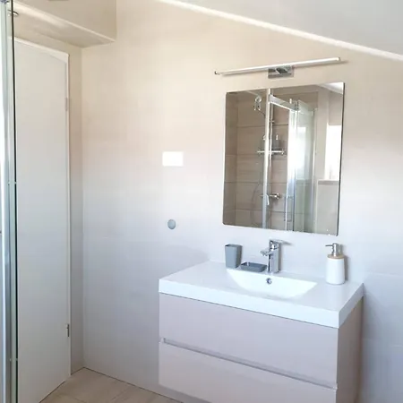 アパート - 2 Bedroom With Sea View ザダル