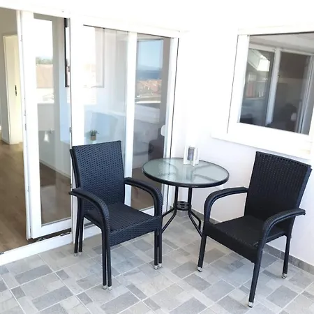 - 2 Bedroom With Sea View * Zadar