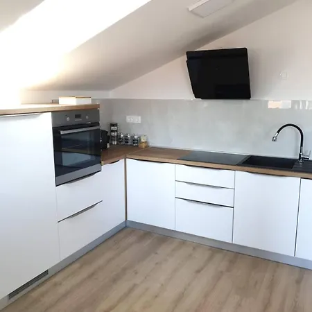 - 2 Bedroom With Sea View Zadar